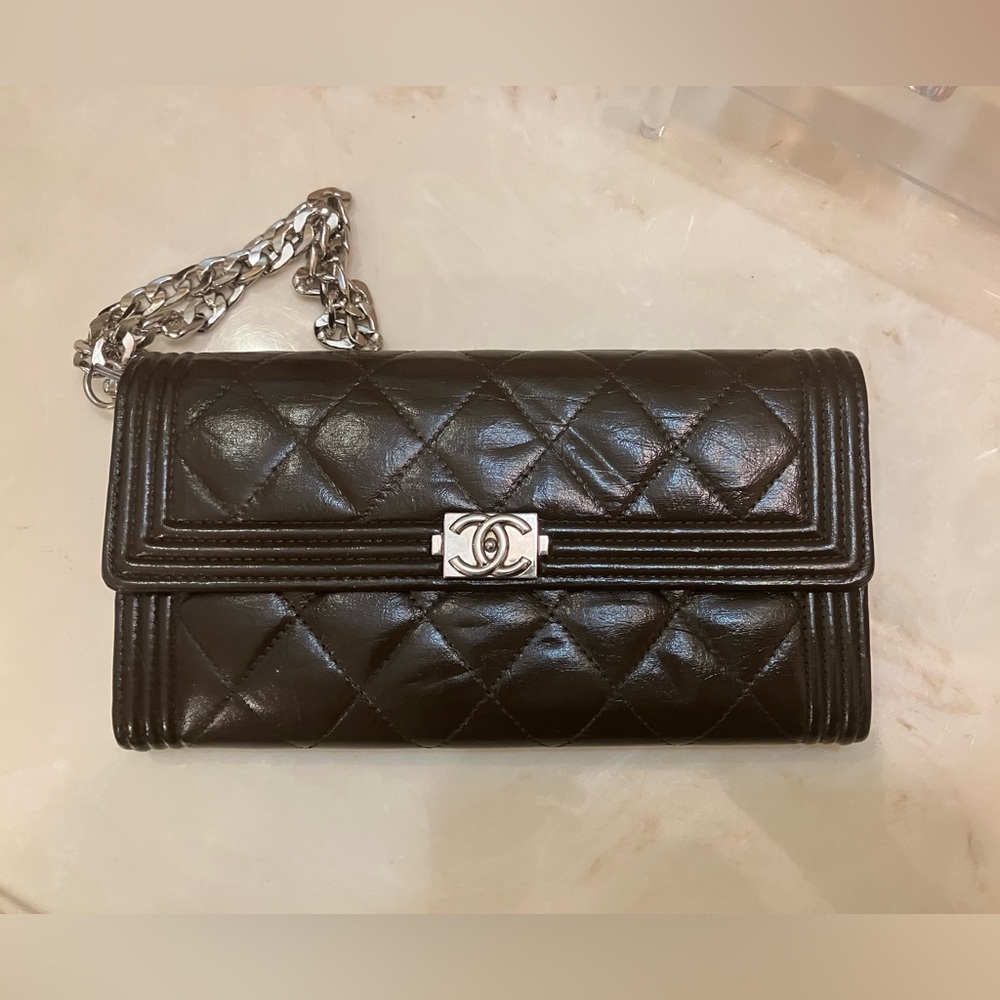CHANEL Le Boy Brown Leather Wallet - Picture 1 of 8